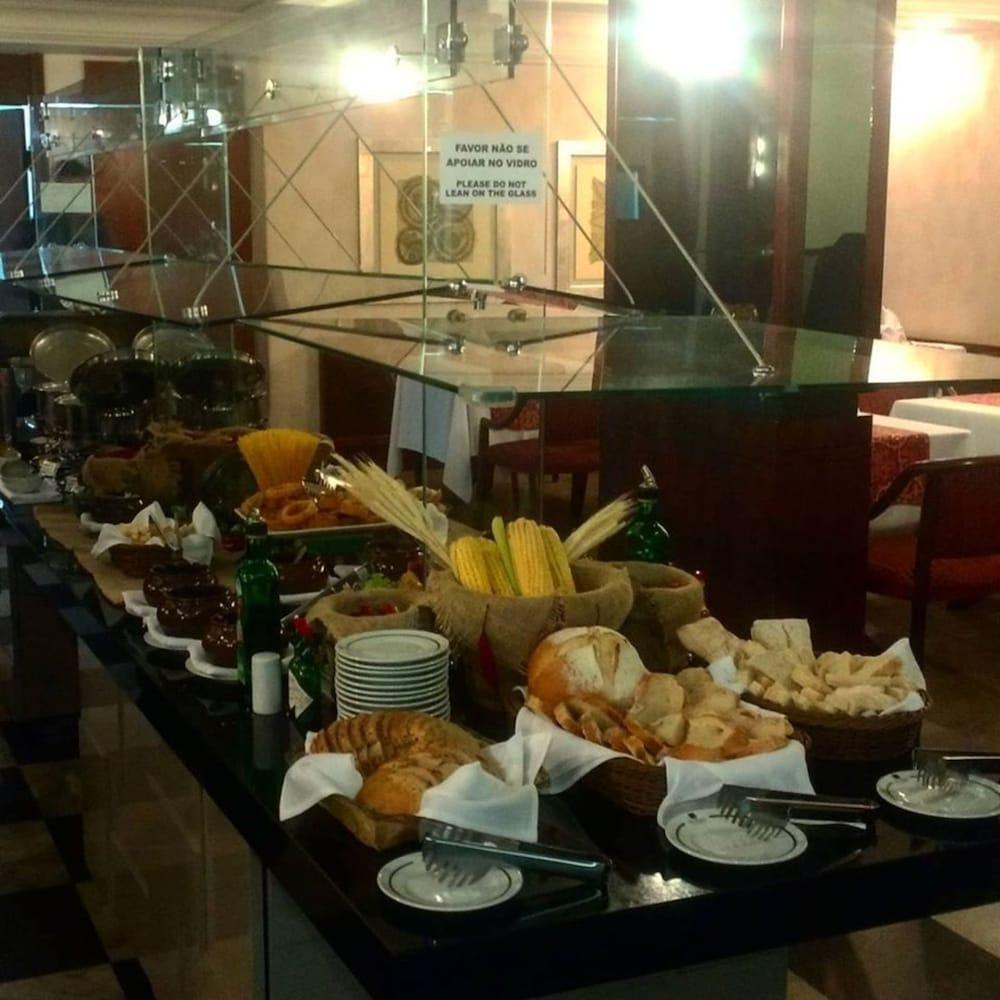 Alta Reggia Plaza Hotel Curitiba Exterior photo