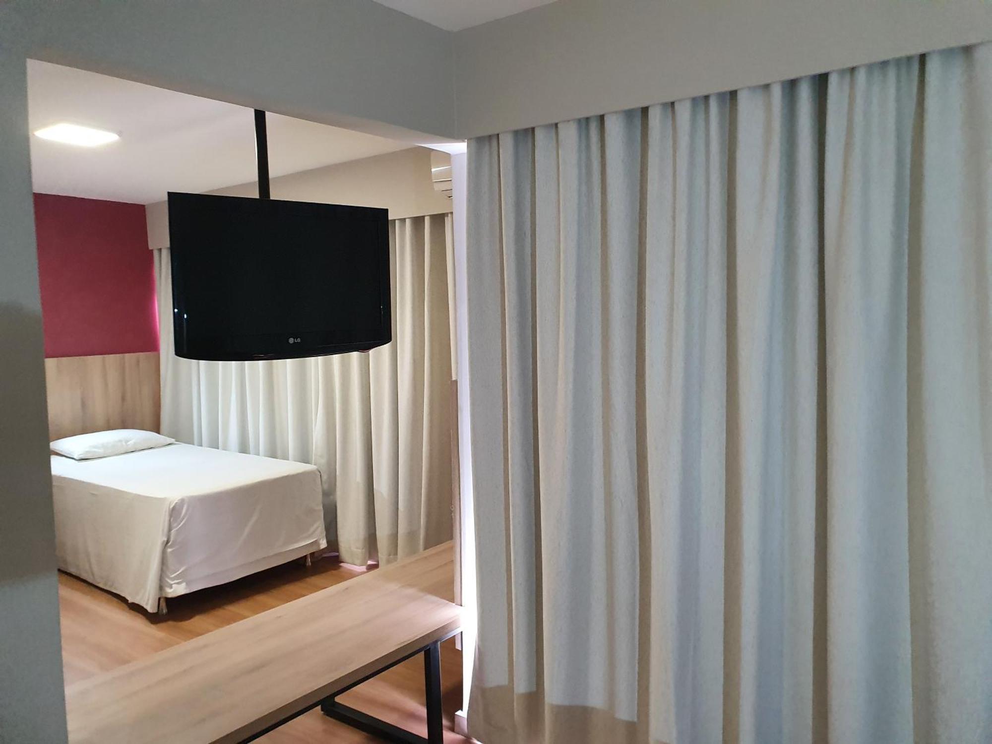 Alta Reggia Plaza Hotel Curitiba Exterior photo